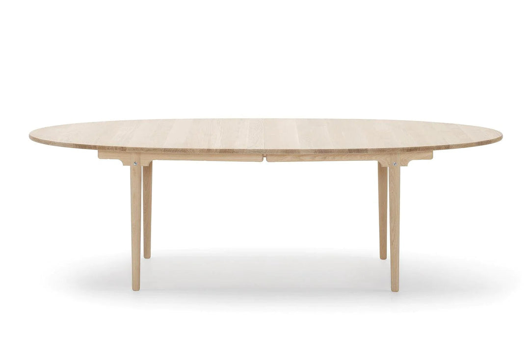 CH339 extendible oval table, 1962